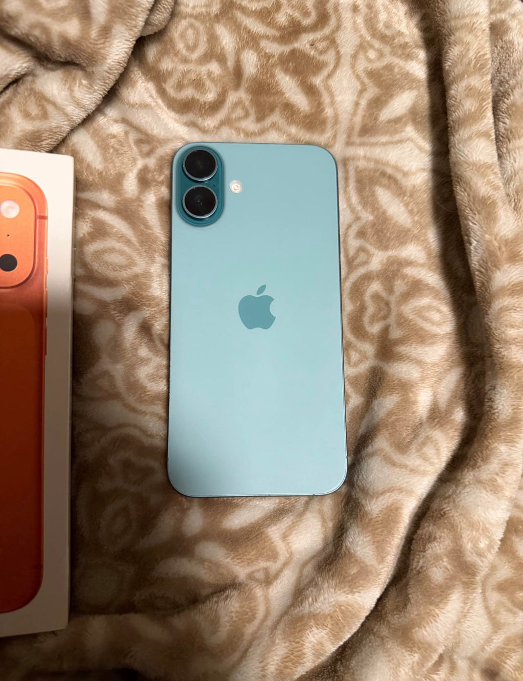iPhone 16 plus