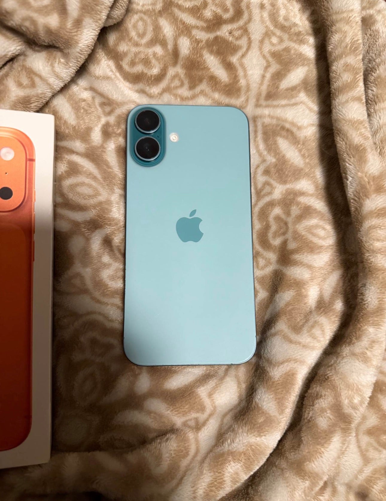 iPhone 16 plus